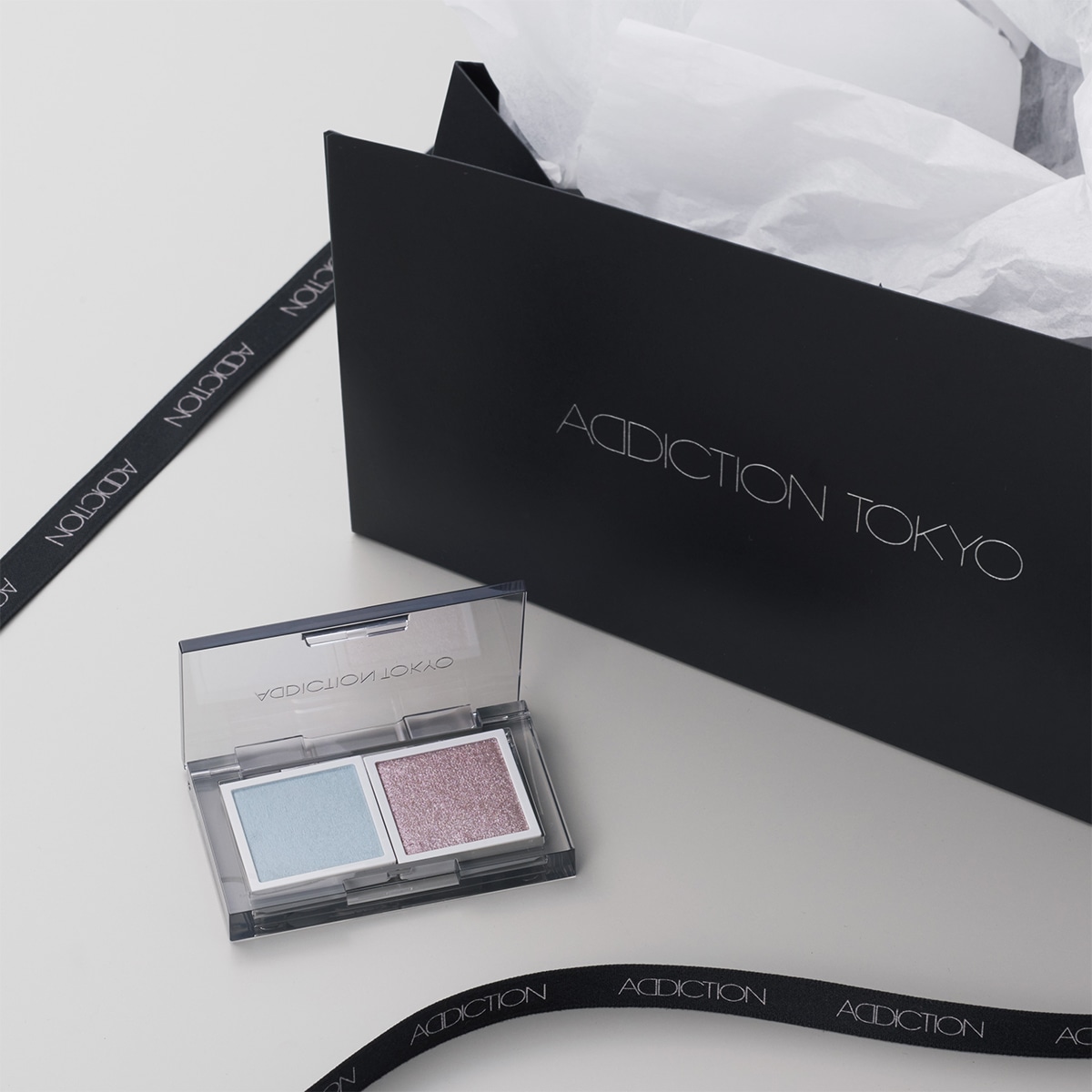 GIFT BOX　"Crispy Sky" 〈アイシャドウセット〉